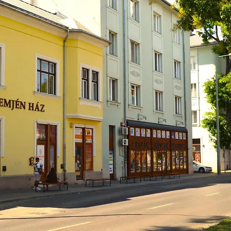 Demjen Haz